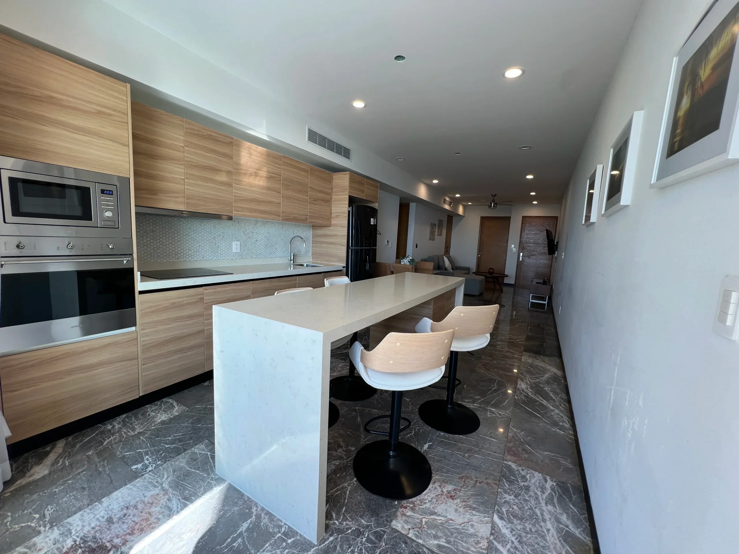 IT Beach · Condo beachfront de 2 recámaras con terraza privada 5