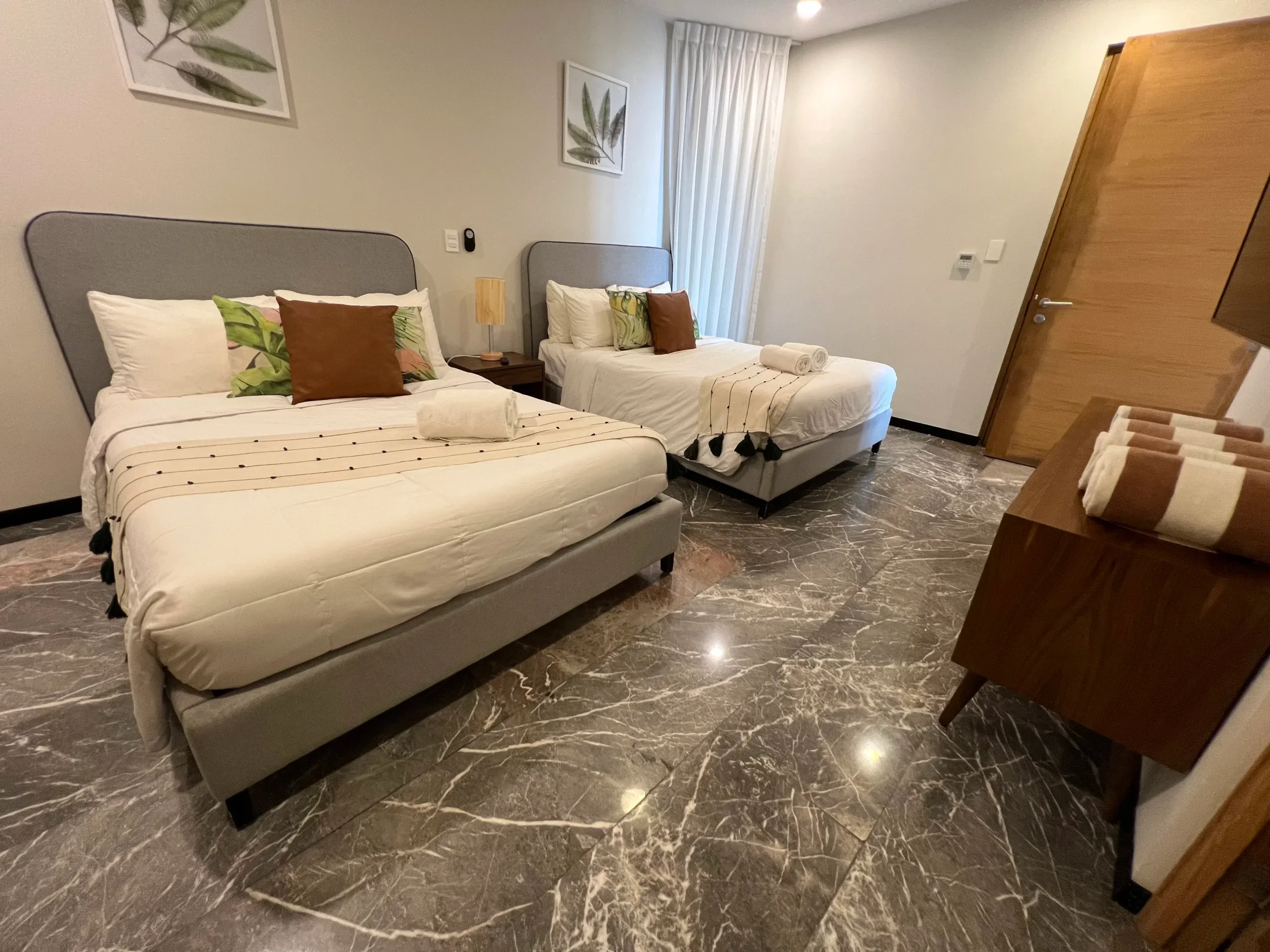 IT Beach · Condo beachfront de 2 recámaras con terraza privada 4